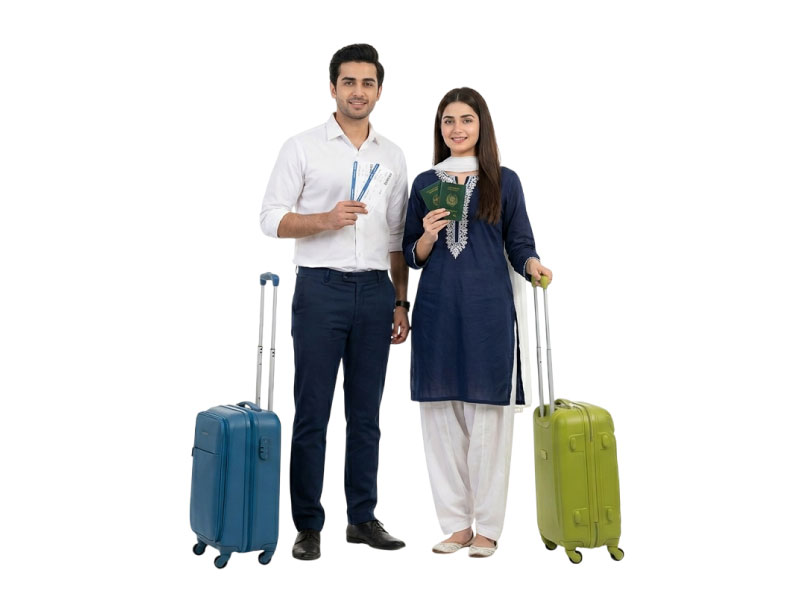 Pakistan travel couple